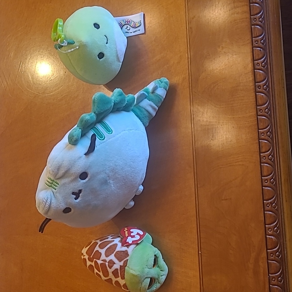 3 Adorable Plushies 😍